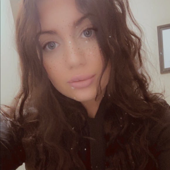 Meet your Posher, Em - Picture 2 of 3